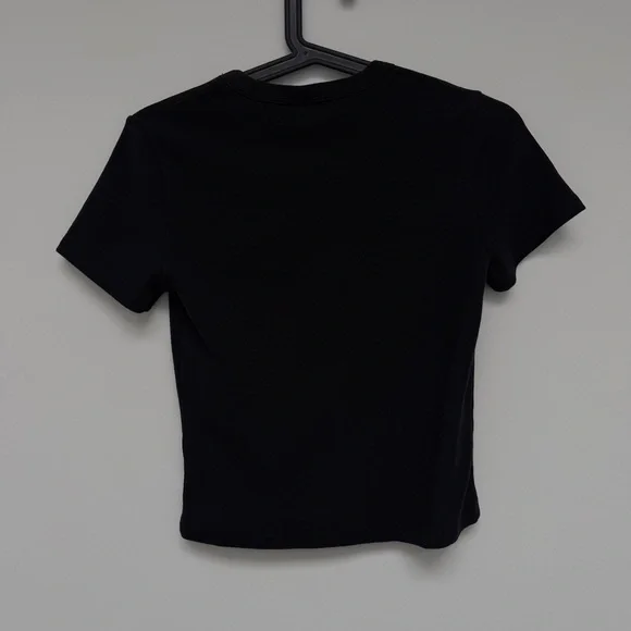 Aritzia Sunday Best BestHug Little Ribbed T-Shirt Black - Picture 5 of 5